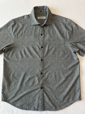 Tommy Bahama Men’s M Gray Veracruz Cay" Short Sleeve Button-Down.